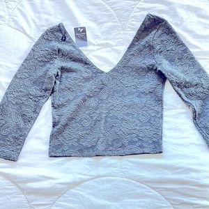 Aberchrombie and Fitch- Grey V neck Lace Jaquard 3/4 sleeve top